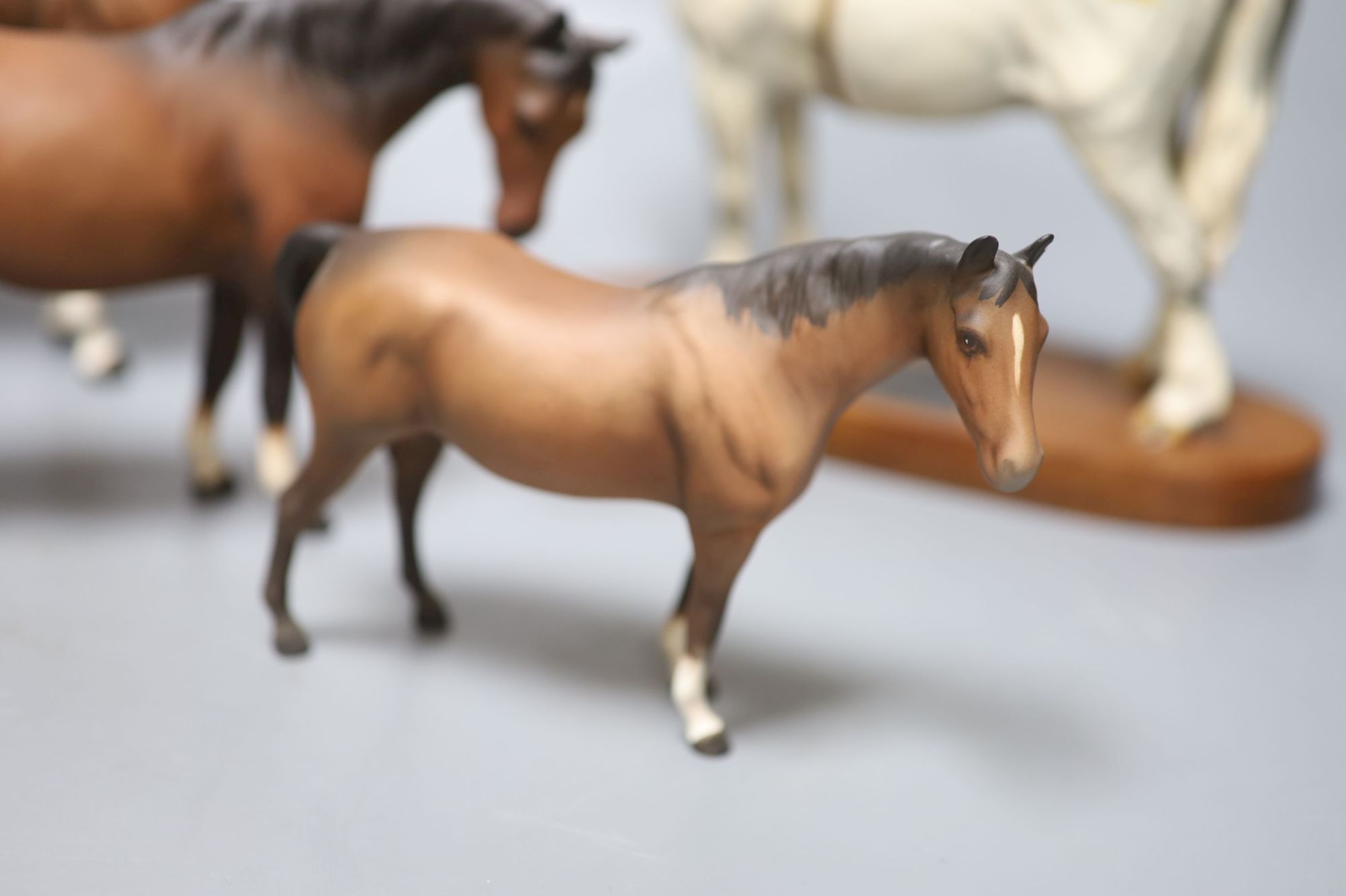 A Beswick Connoisseur model of Champion Welsh pony Gredington Simwnt 3614, overall height 23cm, a quarter horse and other horses